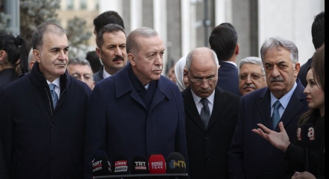 Erdoğan, gazetecilerin sorularını yanıtladı